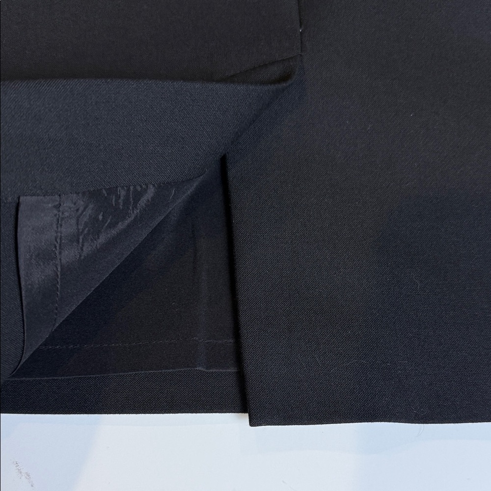 Ann Taylor Black Classic Pencil Skirt, Size 6 - Picture 4 of 7